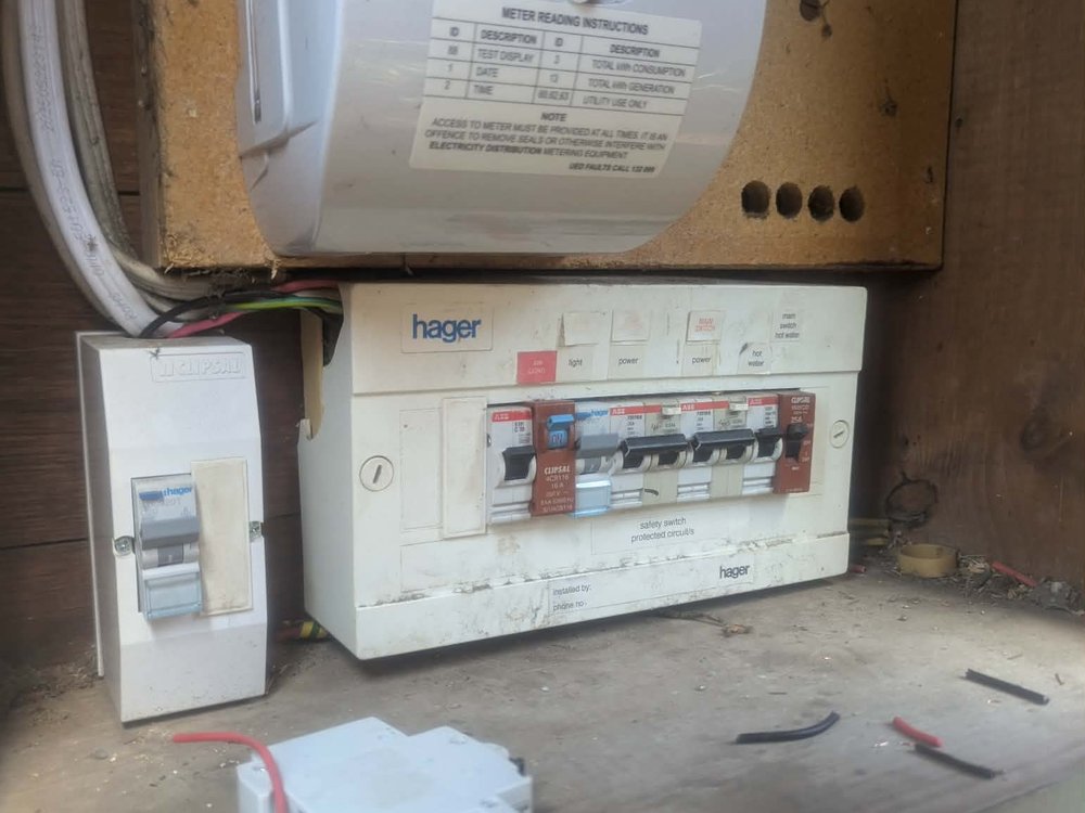 Old fuse board before upgrade